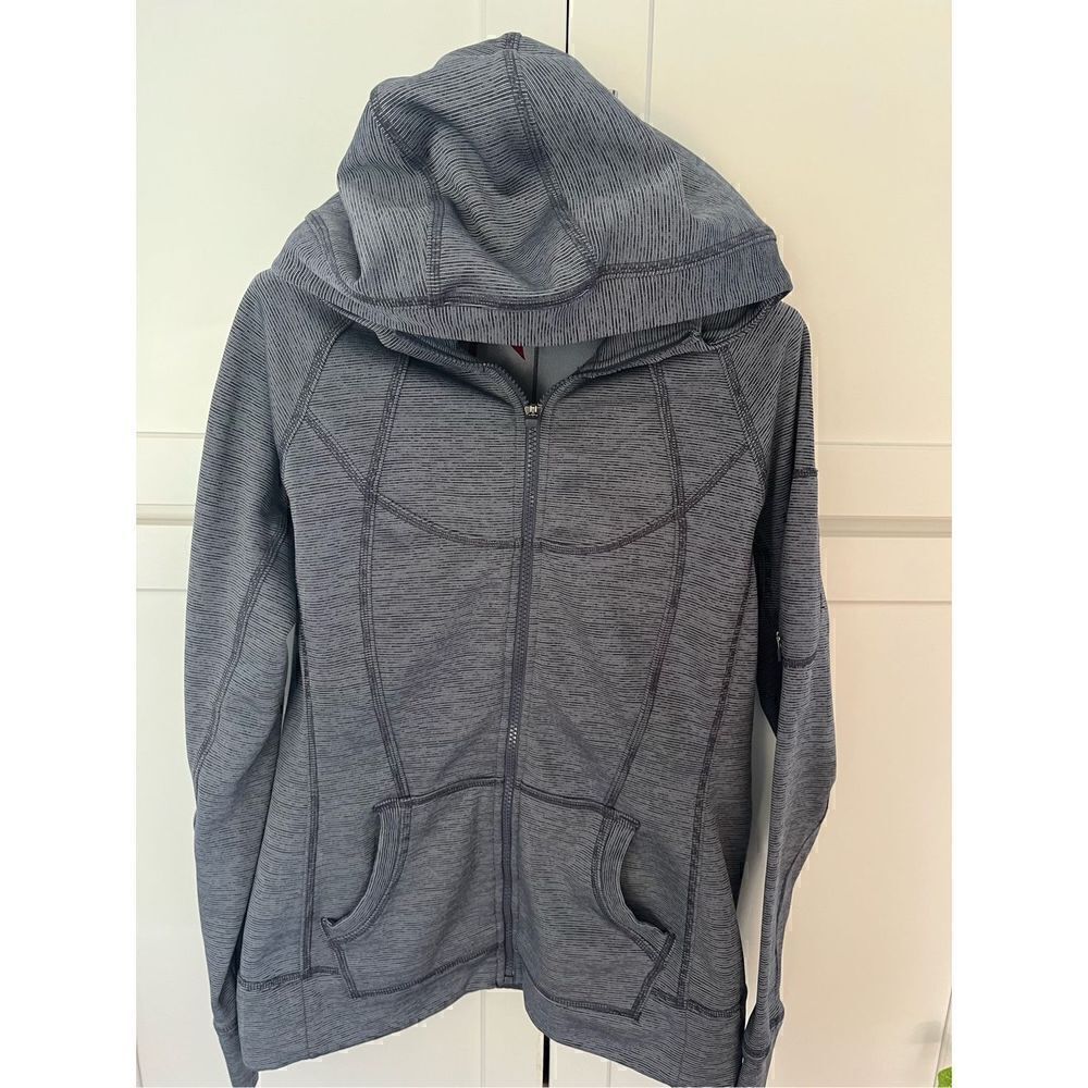 Athleta Women’s Navy Striped Full Zip Hoodie Sz M Pockets Long Sleeve Thumbholes